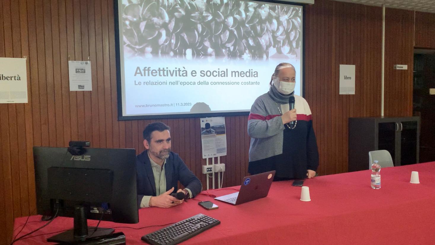 Formazione, si parla con Bruno Mastroianni di social media e rapporti digitali nel corso del Forum