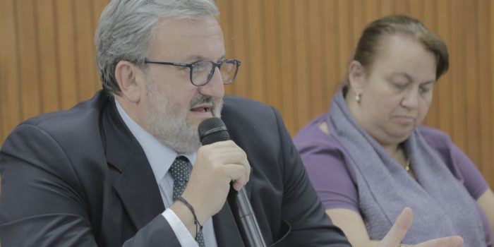Emiliano incontra il Forum: “Subito una delibera quadro sulle politiche per la famiglia”